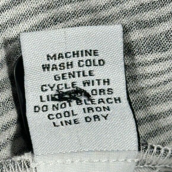 Habitat Tunic Top Size L‎ Textured Gray Artsy Minimalist Lagenlook Relaxed NWOT - Picture 9 of 14